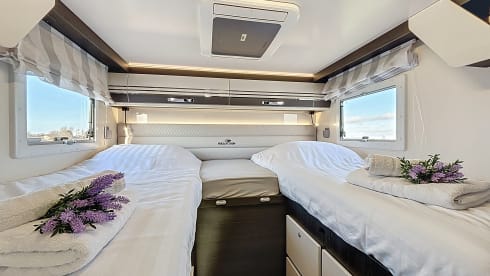 Gloednieuwe Alcove voor 4 personen voorzien van alle comfort! 