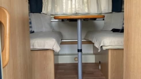 Elnagh alcove camper for 6 people 