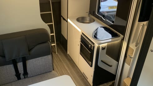 MW – 6 Berth Roller Team 675