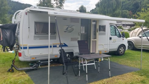 2-person Bürstner with fixed bed 