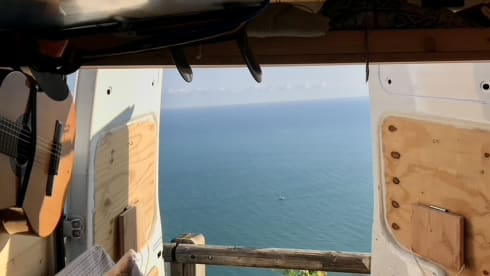 2p Ford bus from 2012