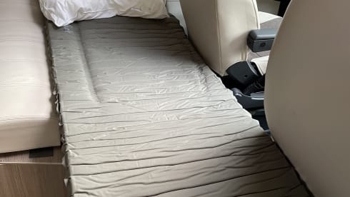 Camper compleet – 4p Challenger semi-integrated from 2016
