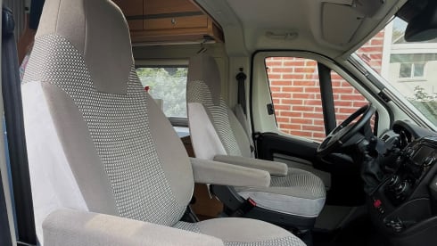 Buckies Travel House – Autobus Fiat a 2 posti dal 2026