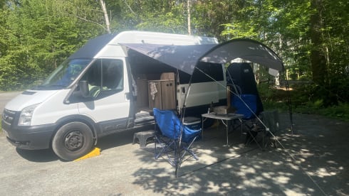 Jean ford van dam  – 3 berth Ford Transit campervan 
