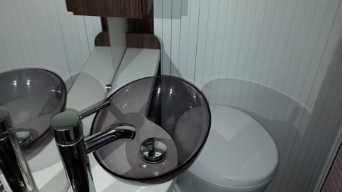 4-person Benimar semi-integrated from December 2016 euro6