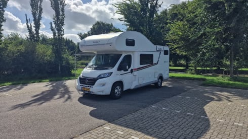 6p LMC alcove uit 2017