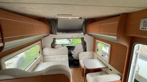 705 Maess Sunline A725 – 6p Giottiline alcove from 2010