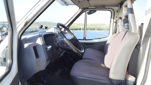 Maeve – Camper with wood stove