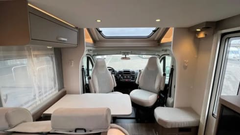 4p Carado semi-integrated uit 2024