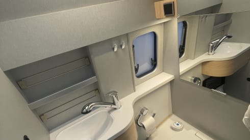 Adventurous Mercedes-Benz Hymer campervan 2p
