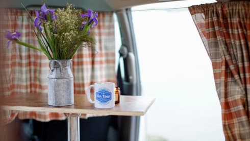 Gracie – Heated -  high top - off grid cute campervan  - insurance incl in price !