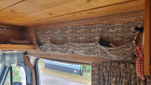Tortuga – 2p Mercedes-Benz campervan uit 1997