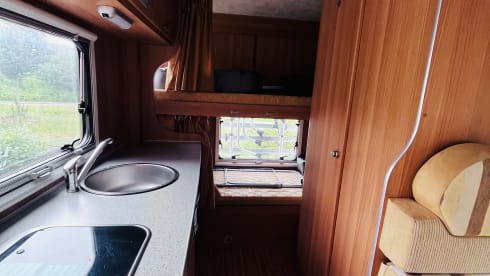 Loewie – 5p McLouis alcove from 2009