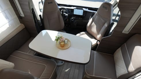 Brand new Ford McLouis Carat 473 Automatic | 2025 | 5 persons