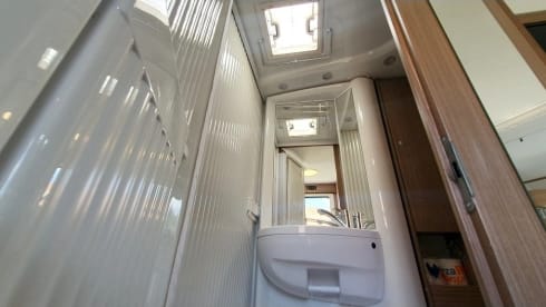 Bluacquamarina – CARADO A461  6 posti