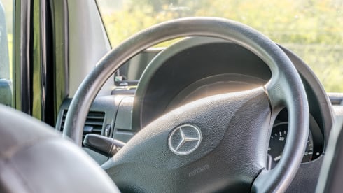 Mooie buscamper – 7p Mercedes-Benz campervan uit 2013