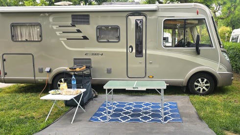Ellen Mae  – Luxurious and spacious high end 4 berth Hymer A Class Motorhome