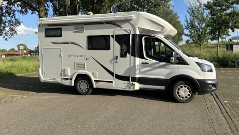 4p Benimar semi-integrated uit 2017
