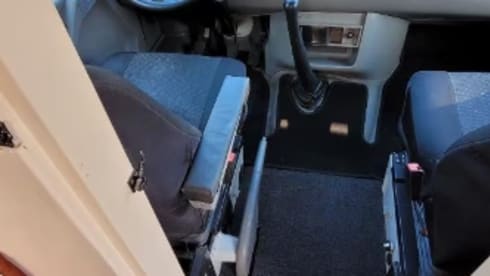 Barry – 2p Volkswagen campervan from 2006