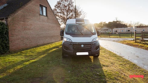 Hectorhetbusje – 2p Chausson Bus camper from 2021