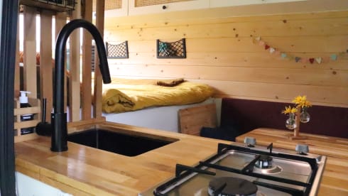 Willem – Willem - Cozy bus camper!