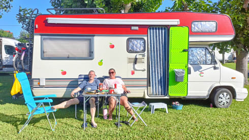Karel Appel – Eye-catcher alcove camper from 1991