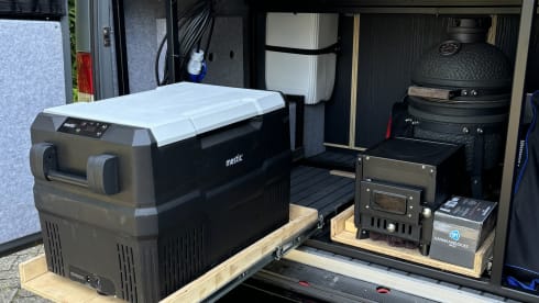 4p Mercedes-Benz campervan uit 2002