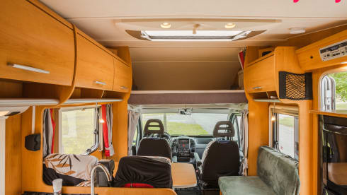 Alcôve Hymer 4 personnes de 2006