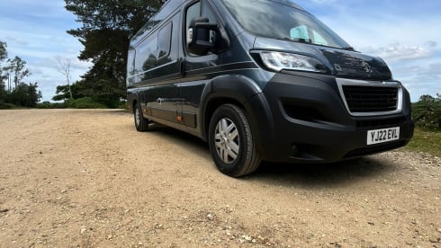 Buster – Autobus Peugeot a 4 posti letto del 2022