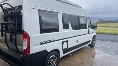 Exped – 4 berth 2023 Autotrail Expedition 67 with Pop Top