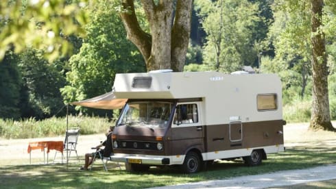 “Dolly” – 4p Volkswagen alcove from 1976