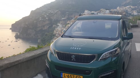 Ga jij ook duurzaam op reis? 🚌🌱 – ⚡️ Electric camper bus Haarlem (1) 🚌🌱