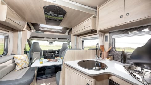 Island Bed 4 berth Autotrail F74 2025