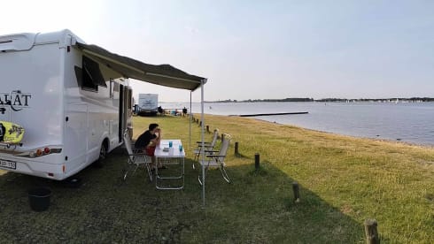 Horvathshouseonwheels – LUXURY Family Motorhome with 5 full sleeping places!