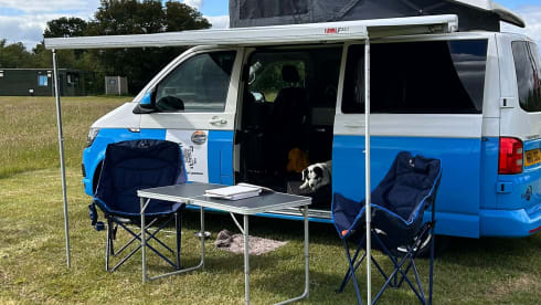 Victor – 4 berth Volkswagen campervan from 2017