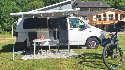 Vrijheid op vier wielen: huur deze fijne VW T6 camper!