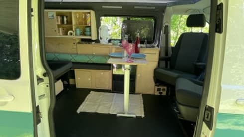 4p Volkswagen T6 L2H1 from 2017 with 2022 interior