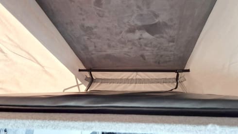 Skye2 – 4 berth campervan with pop top roof