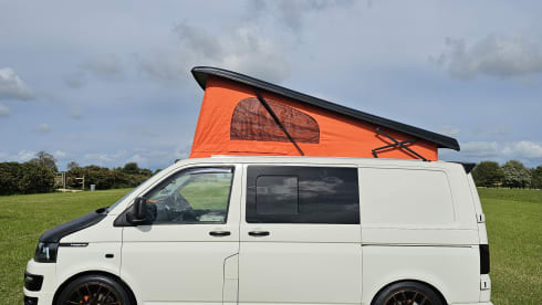 Stan – 4 berth Volkswagen campervan from 2008