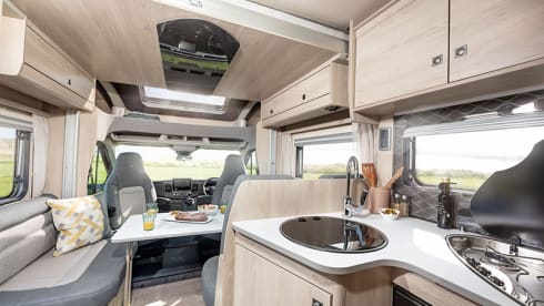 The Gilly – 4 berth Autotrail Motorhome from 2023