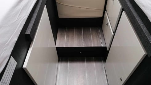 Smurfin 284 – 5p Ford alcove from 2021