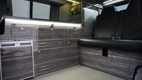Wee Boo – 4 berth Volkswagen campervan 