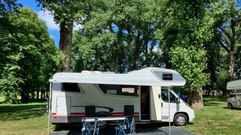 Complete 4-5-6 pers. familiecamper met airco