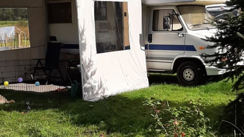 blue bird – 4-person Fiat 280 / Knaus from 1990
