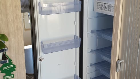 Very rare - Perfect getaway van - No bed set up required