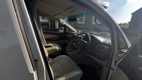 The Borderless Reiver – 3 (+ 1 small child) berth Toyota campervan from 2007