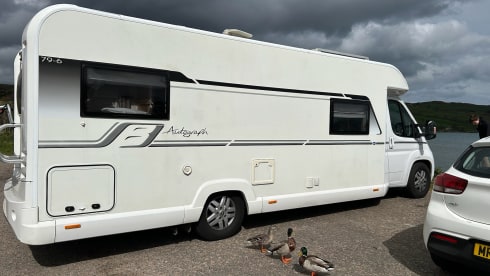 Bailey – Bailey semi-integrato a 6 posti letto, costruito nel 2019.