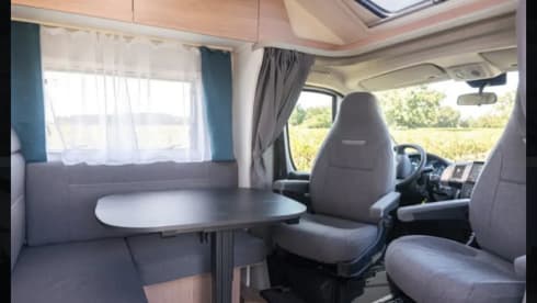 Lolo – 4p Pilote semi-integrated from 2024