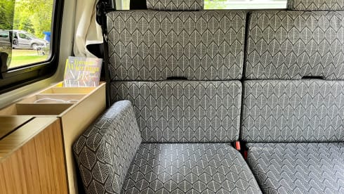 Ventje Avocado – Guy Avocado '24; 4p Volkswagen camper van from 2024