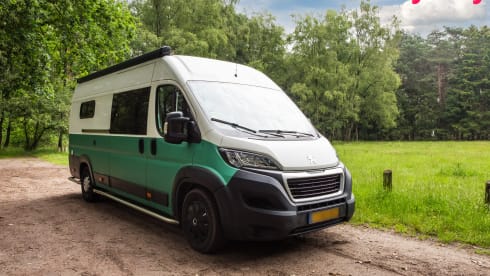 Puck de camperbus  – Zeer complete off-grid zelfbouw camper uit 2019